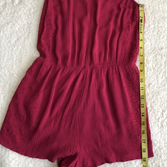 Forever 21 Romper with Boho Floral Embroidery Sz S - Picture 5 of 8